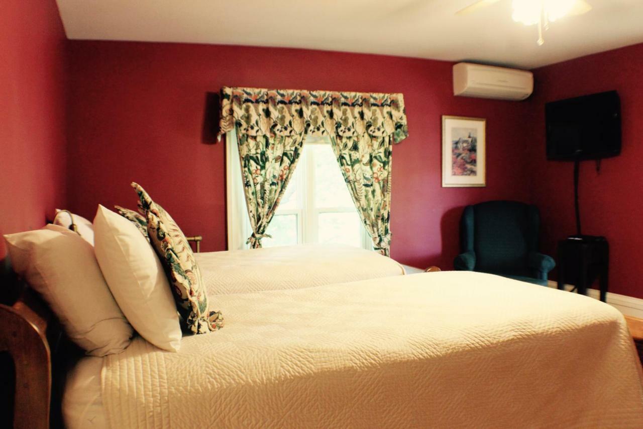 Evangeline Inn & Motel Grand-Pre Ngoại thất bức ảnh