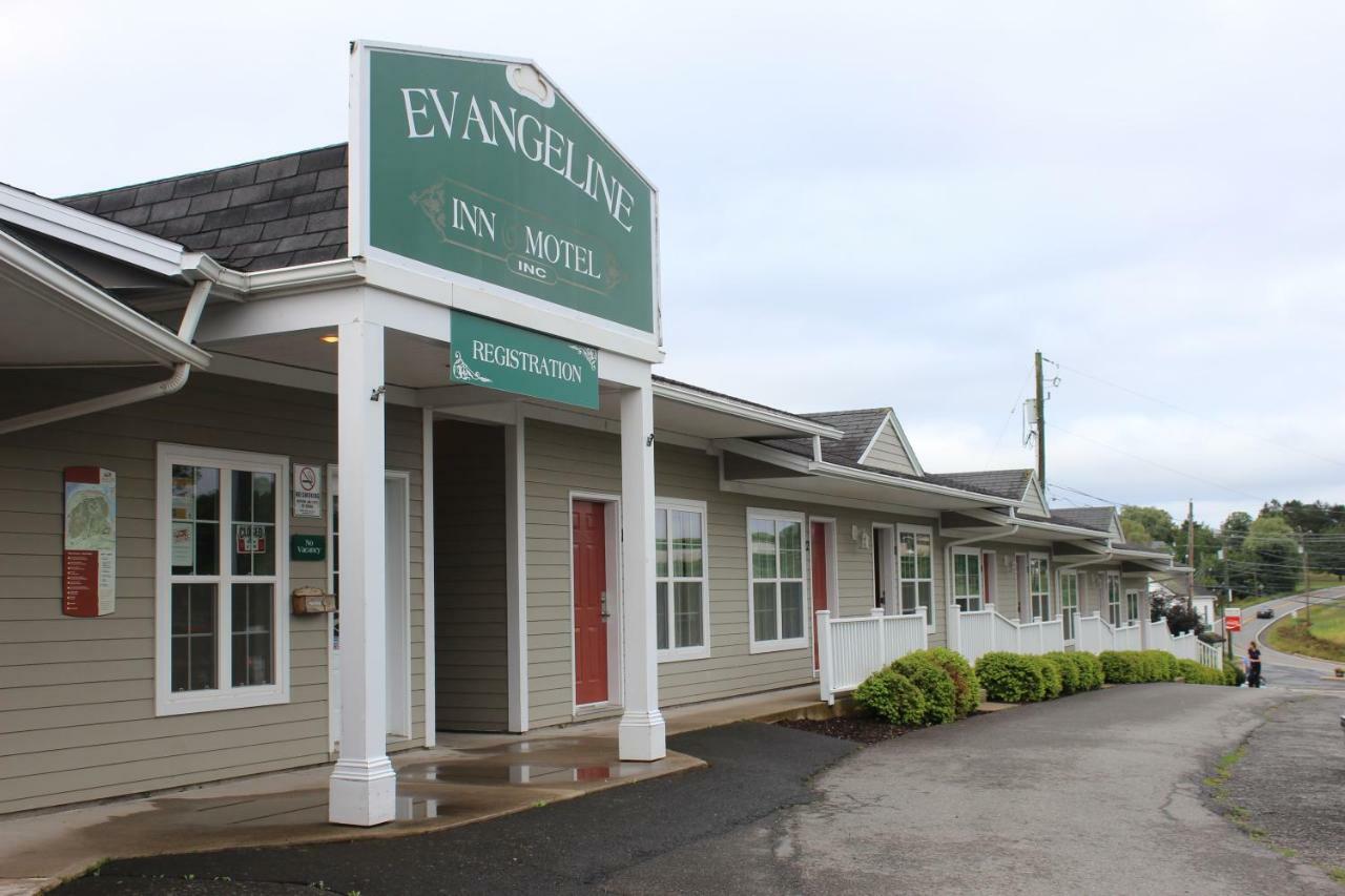 Evangeline Inn & Motel Grand-Pre Ngoại thất bức ảnh
